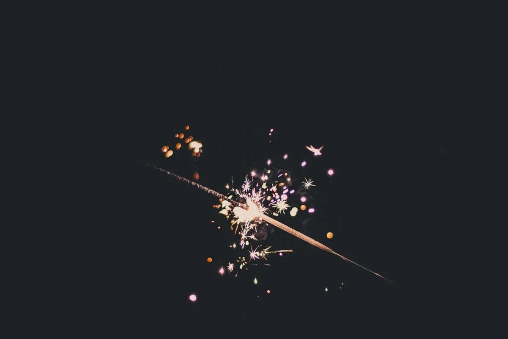 Vuurwerk in het donker.